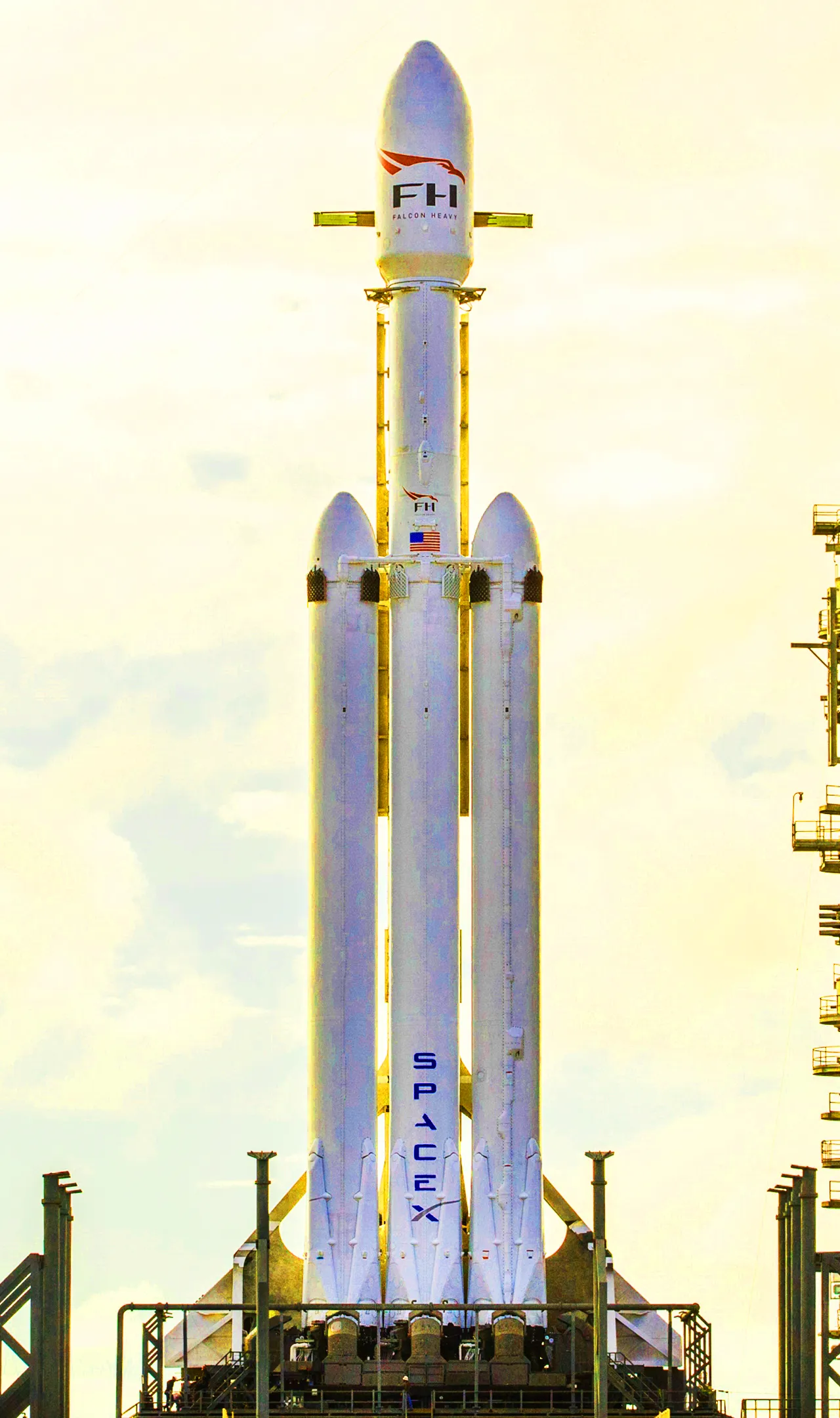 FALCON HEAVY